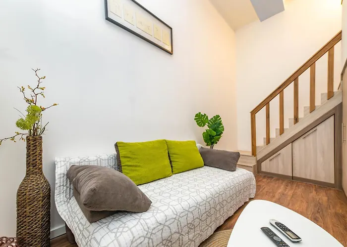 Historical Building Brody شقة